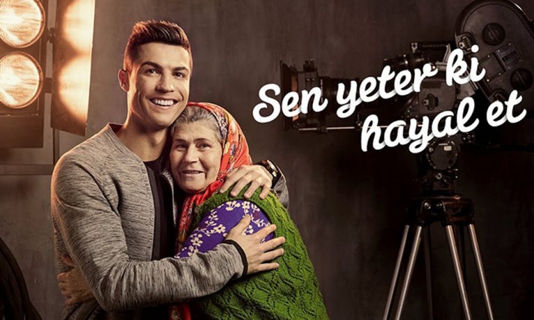 Ronaldo İle Ümmiye Koçak Aynı Filmde Oynadı!