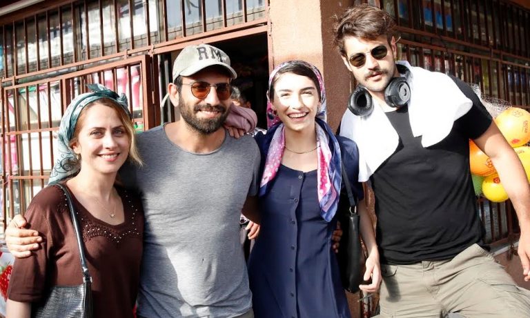 Buğra Gülsoy ve Serhat Teoman İlk Filmiyle Sahnede!