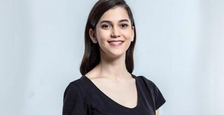 Ecem Bayır Kimdir?