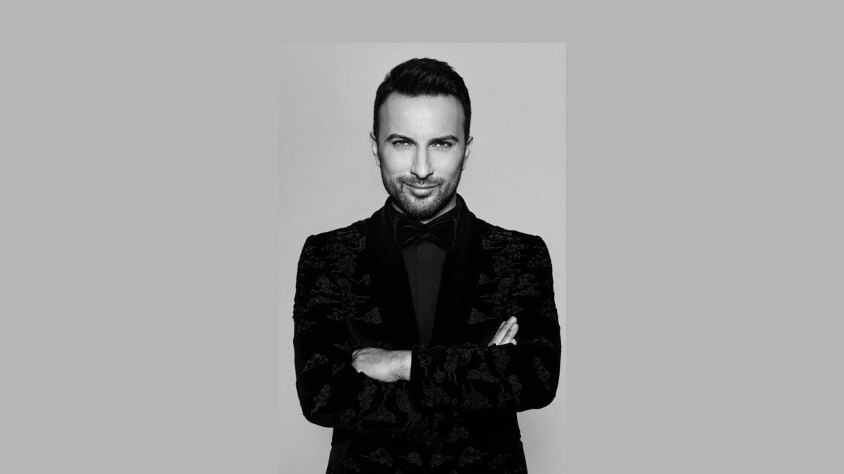 Megastar Tarkan Terli Havlusunu Hayranlarına Fırlattı